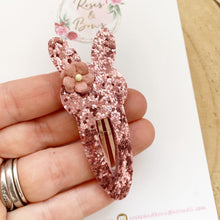 Load image into Gallery viewer, Pink Bunny glitter snap clip