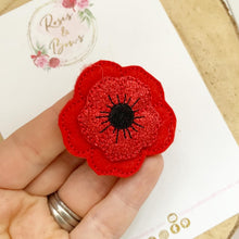 Load image into Gallery viewer, Poppy hair clip