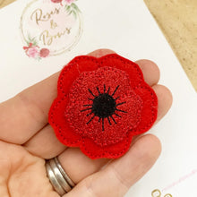 Load image into Gallery viewer, Poppy hair clip