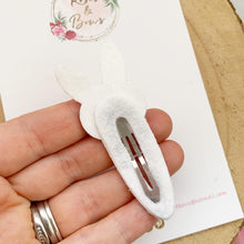 Load image into Gallery viewer, Rainbow Bunny glitter snap clip
