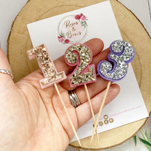 Load image into Gallery viewer, Small Cake Topper with Flower