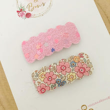 Load image into Gallery viewer, Pink floral scalloped snap clip set