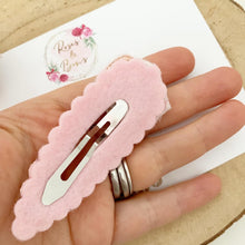 Load image into Gallery viewer, Easter Basket Glitter and Felt large snap clip