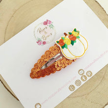 Load image into Gallery viewer, Halloween Thanksgiving Pumpkin Shaker large snap clip