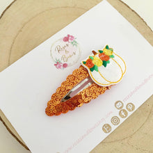 Load image into Gallery viewer, Halloween Thanksgiving Pumpkin Shaker large snap clip
