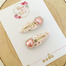 Load image into Gallery viewer, Pink heart scalloped snap clip set