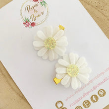 Load image into Gallery viewer, Daisy alligator clip set