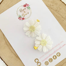 Load image into Gallery viewer, Daisy alligator clip set