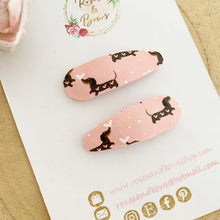 Load image into Gallery viewer, Pink sausage dog snap clips set