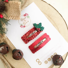 Load image into Gallery viewer, Christmas Red Glitter and Leatherette scalloped snap clip set