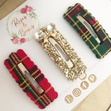 Load image into Gallery viewer, Christmas Tartan Plaid scalloped snap clip set