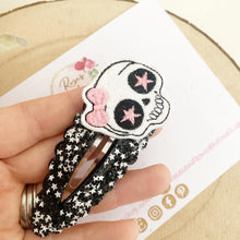 Load image into Gallery viewer, Skull Star glitter large snap clip