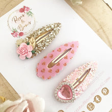 Load image into Gallery viewer, Valentines Pink and gold heart scalloped snap clip set