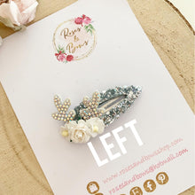 Load image into Gallery viewer, Dainty Silver Reindeer Snap Clip