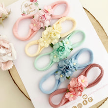 Load image into Gallery viewer, Dainty flower headbands