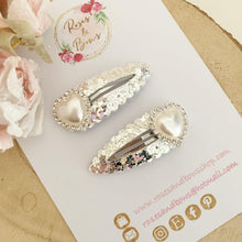 Load image into Gallery viewer, Silver heart scalloped snap clip set