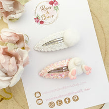 Load image into Gallery viewer, Easter bunny scalloped snap clip set