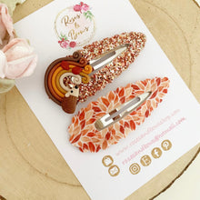 Load image into Gallery viewer, Hedgehog Large scalloped snap clip set