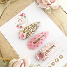 Load image into Gallery viewer, Valentines Pink and gold heart scalloped snap clip set