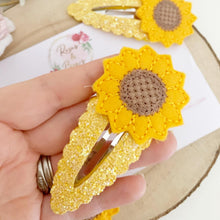 Load image into Gallery viewer, Sunflower large glitter snap clip