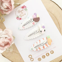 Load image into Gallery viewer, Easter scalloped snap clip set