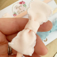 Load image into Gallery viewer, Baby headband set - scalloped ribbon bow headband set