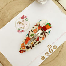 Load image into Gallery viewer, Pumpkin spice large snap clip