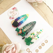 Load image into Gallery viewer, St Patrick’s Day snap clip set