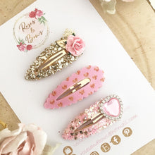 Load image into Gallery viewer, Valentines Pink and gold heart scalloped snap clip set