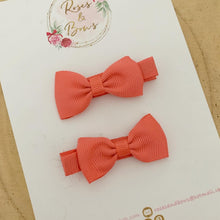 Load image into Gallery viewer, Coral pink Small Hair Bow Clip Set - fringe clips
