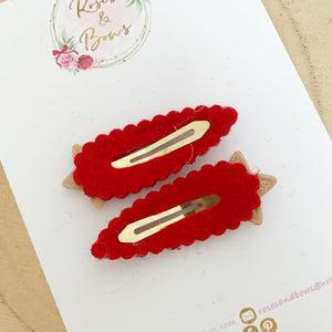 Red and gold star scalloped snap clip set