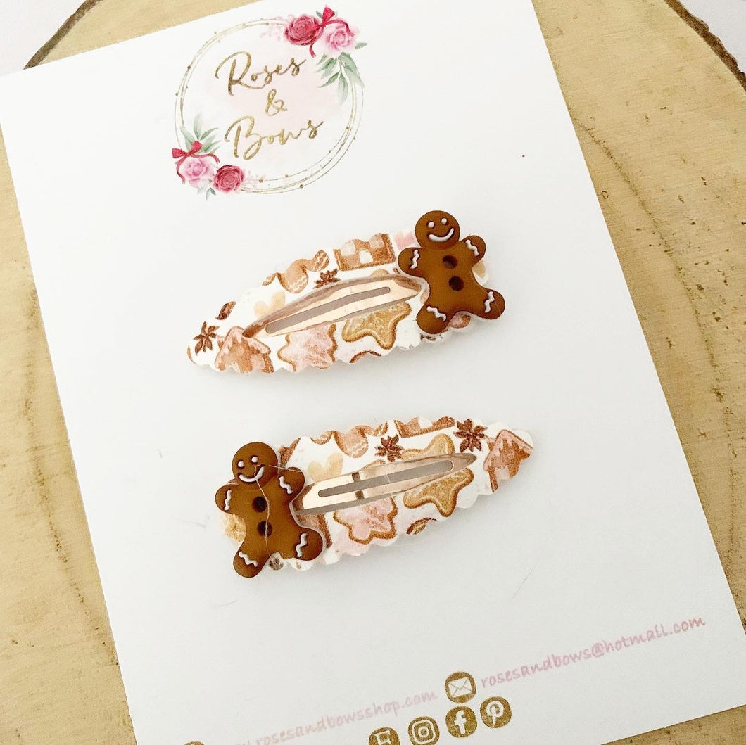 Gingerbread scalloped snap clip set