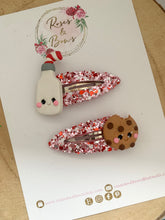 Load image into Gallery viewer, Milk and Cookies Glitter Snap Clip Set
