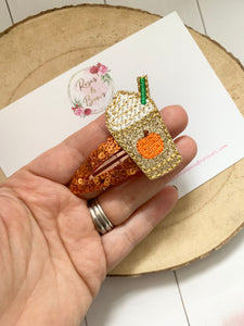 Pumpkin scalloped snap clip