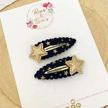 Load image into Gallery viewer, Navy blue and gold star scalloped snap clip set
