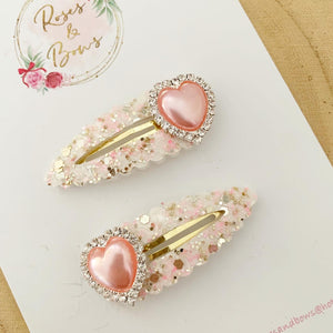 Pink heart scalloped snap clip set