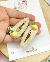 Load image into Gallery viewer, Lemon scalloped snap clip set
