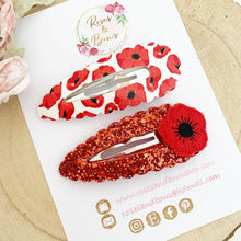 Load image into Gallery viewer, Poppy Large scalloped snap clip set
