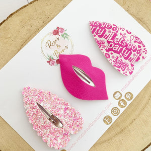 Pink heart scalloped snap clip set