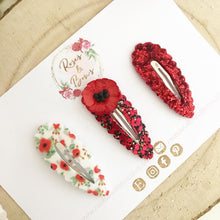 Load image into Gallery viewer, Poppy Glitter snap clip set
