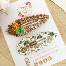Load image into Gallery viewer, Pumpkin Autumn Fall Large scalloped snap clip set
