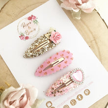 Load image into Gallery viewer, Valentines Pink and gold heart scalloped snap clip set
