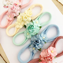 Load image into Gallery viewer, Dainty flower headbands
