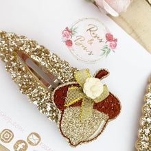 Load image into Gallery viewer, Acorn glitter large snap clip
