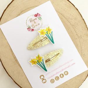 Yellow daffodil snap clips set