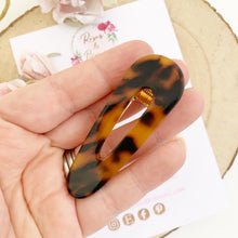 Load image into Gallery viewer, Tortoise shell and peach blush hair clip set
