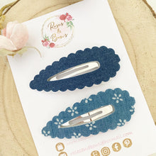 Load image into Gallery viewer, Dark Denim Large scalloped snap clip set
