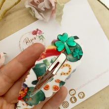 Load image into Gallery viewer, Large St Patrick’s Day shamrock glitter  snap clip

