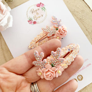 Dainty Blush Reindeer Snap Clip