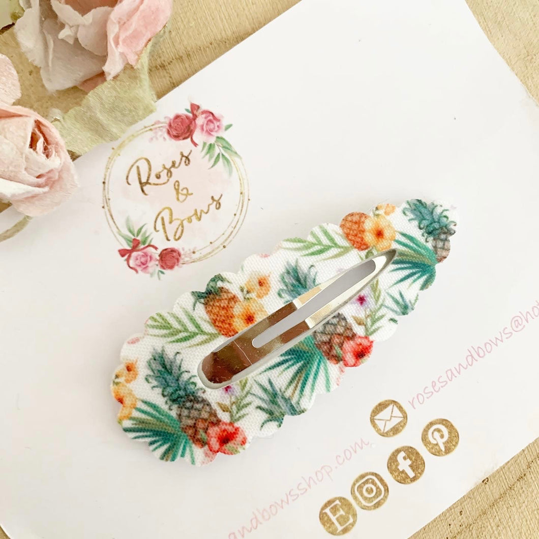 Pineapple large snap scalloped clip